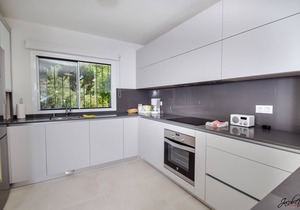 Spacious Family Villa with Pool & Sunny Garden