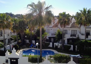 Studio in Puerto Banus, Marbella for Holidays or Business. POOL-PARKING-GARDE