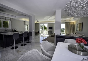Tranquil Villa with Sea Views & Heated Pool!