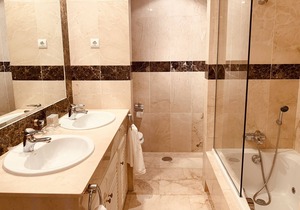 Vacation apartment in 1st beach row of White Pearl Beach II