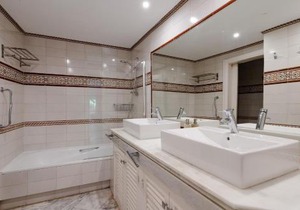 White Pearl Beach Elviria