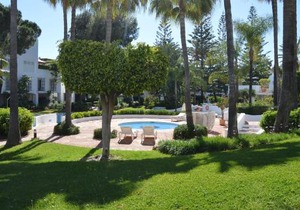 White Pearl Beach L2