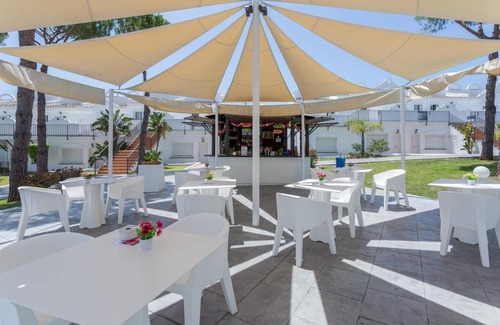 Urbanizacion Hacienda las Chapas Apartment | 101 m² Serviced apartment ∙ 2 bedrooms ∙ 127 guests