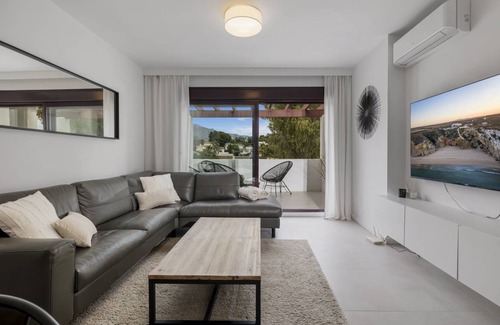 Nueva Andalucia Apartment | 115 m² Apartment ∙ 3 bedrooms ∙ 6 guests