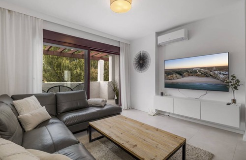 Nueva Andalucia Apartment | 115 m² Apartment ∙ 3 bedrooms ∙ 6 guests