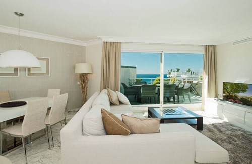 Golden Mile Apartment | 128 m² Apartment ∙ 3 bedrooms ∙ 6 guests