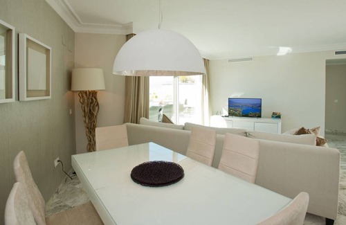 Golden Mile Apartment | 128 m² Apartment ∙ 3 bedrooms ∙ 6 guests