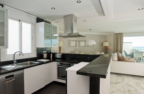 Golden Mile Apartment | 128 m² Apartment ∙ 3 bedrooms ∙ 6 guests