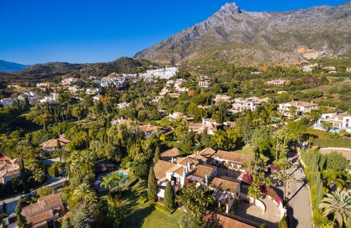 Marbella Villa | 1330 m² Villa ∙ 9 bedrooms ∙ 15 guests