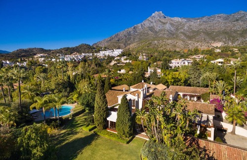 Marbella Villa | 1330 m² Villa ∙ 9 bedrooms ∙ 15 guests