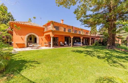 Guadalmina Villa | 1500 m² Villa ∙ 7 bedrooms ∙ 14 guests