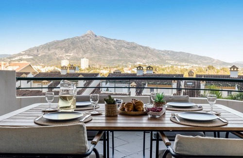 Nueva Andalucia Apartment | 151 m² Apartment ∙ 2 bedrooms ∙ 4 guests