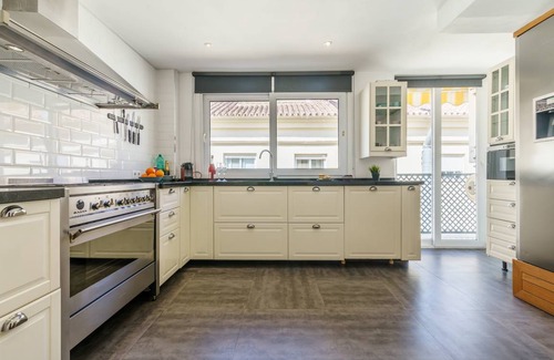 Marbella City Centre House | 180 m² Penthouse ∙ 4 bedrooms ∙ 8 guests