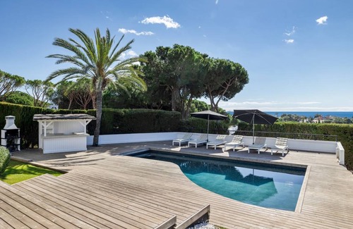 Urbanizacion Hacienda las Chapas Villa | 180 m² Villa ∙ 5 bedrooms ∙ 10 guests