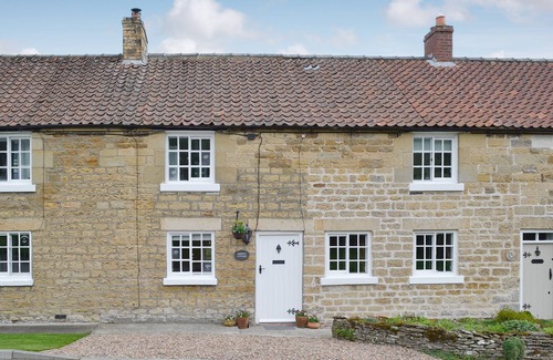 Scarborough Cottage | 2 bedroom accommodation in Wrench Green, near Scarborough