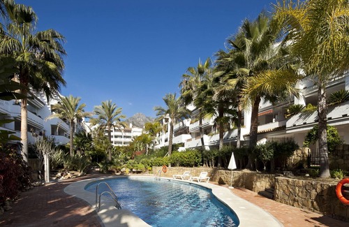 Golden Mile Apartment | 2 beds ground garden floor apartment at Las Canas Beach in Marbella golden Mile