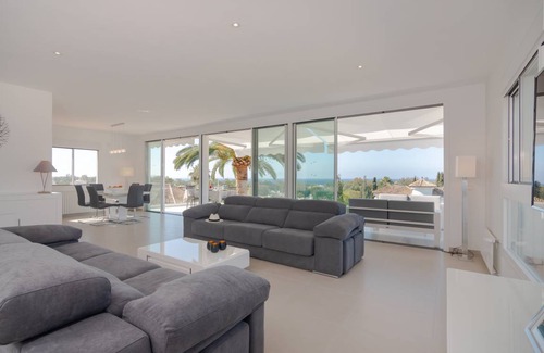 Elviria Villa | 200 m² Villa ∙ 4 bedrooms ∙ 10 guests
