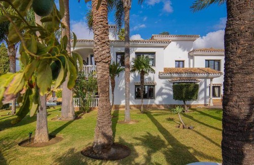 Urbanizacion el Rosario Villa | 200 m² Villa ∙ 5 bedrooms ∙ 11 guests