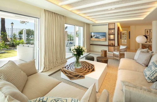 Golden Mile Villa | 200 m² Villa ∙ 5 bedrooms ∙ 10 guests