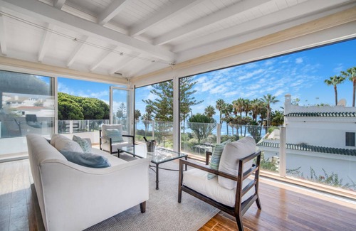 Golden Mile House | 220 m² House ∙ 4 bedrooms ∙ 8 guests