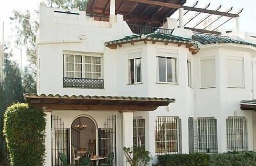 Marbella Villa | 3 Bed Villa in Fabulous position, near beach and Marbella, ideal family hols!