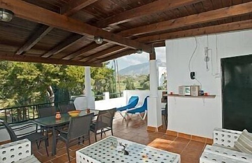 Marbella Villa | 3 Bed Villa in Fabulous position, near beach and Marbella, ideal family hols!