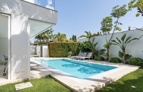 Golden Mile Villa | 300 m² Villa ∙ 5 bedrooms ∙ 10 guests