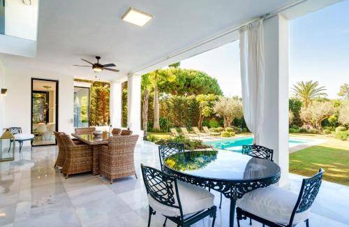 Urbanizacion Hacienda las Chapas Villa | 310 m² Villa ∙ 4 bedrooms ∙ 9 guests