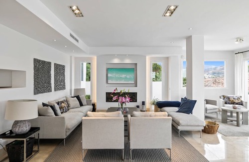 Nueva Andalucia Villa | 319 m² Villa ∙ 5 bedrooms ∙ 10 guests