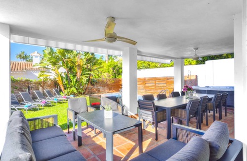 Golden Mile Villa | 350 m² Villa ∙ 7 bedrooms ∙ 15 guests