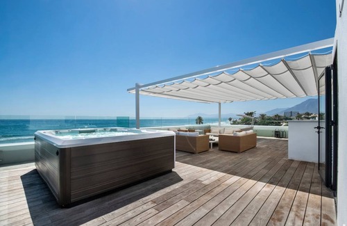 Urbanizacion Costabella Villa | 382 m² Villa ∙ 6 bedrooms ∙ 12 guests