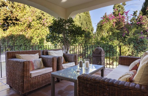 Marbella Villa | 400 m² Villa ∙ 6 bedrooms ∙ 12 guests