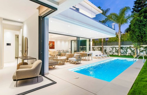 Golden Mile Villa | 434 m² Villa ∙ 4 bedrooms ∙ 10 guests