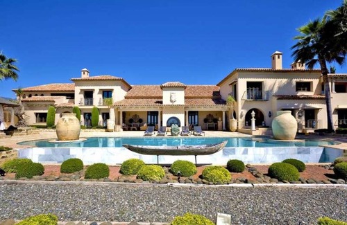 Marbella House | 500 m² House ∙ 5 bedrooms ∙ 10 guests