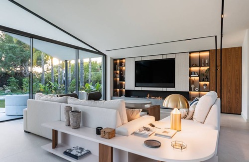 Urbanizacion Hacienda las Chapas Villa | 800 m² Villa ∙ 5 bedrooms ∙ 8 guests