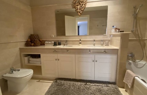 Elviria Villa | 801 m² Villa ∙ 5 bedrooms ∙ 10 guests