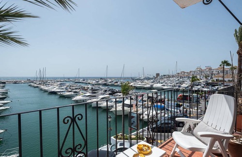 Puerto Banus Apartment | 87 m² Apartment ∙ 2 bedrooms ∙ 4 guests