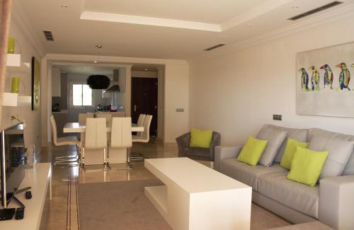 Marbella Apartment | Aloha Hill Club