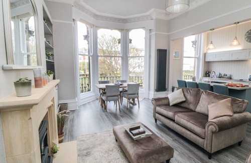 South Cliff Cottage | ARCHIE'S ANCHOR, pet friendly in Scarborough
