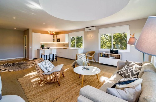Marbella Apartment | AS12 - Modern Holiday Apartment in Aloha, Marbella