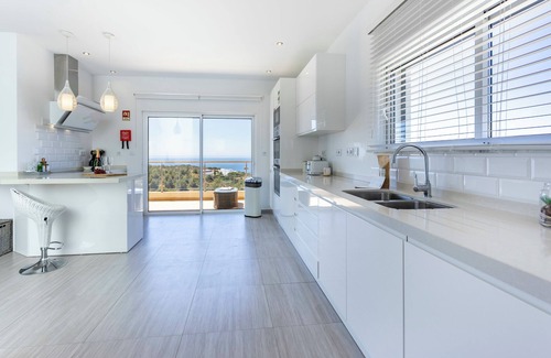 Barracao Villa | Azure Serenity Villa at Quinta Da Fortaleza