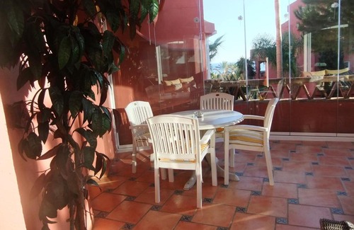 Marbella Apartment | Beach apartment in Elviria Marbella, great location with the beach on your door step
