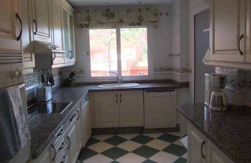 Marbella Apartment | Beach apartment in Elviria Marbella, great location with the beach on your door step