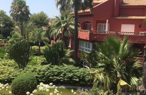 Marbella Apartment | Beach apartment in Elviria Marbella, great location with the beach on your door step