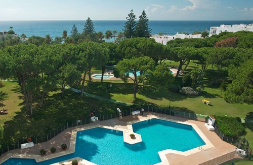 Puerto Banus Apartment | Beachside Puerto Banus Stunning Apartment 312