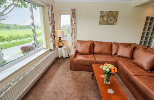 Scarborough Apartment | BEECHWOOD VISTA, family friendly, with a garden in Scarborough