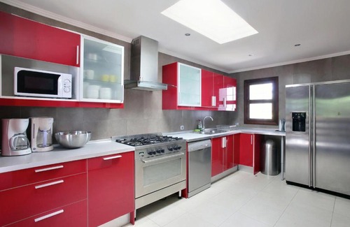 Urbanizacion el Rosario Villa | BIG VILLA 34121390 WITH 10 BEDROOMS EL ROSARIO MARBELLA, PRIVATE POOL FOR HOLIDAY RENTALS