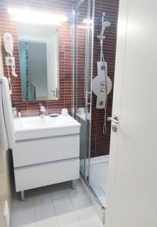 Praia da Luz Villa | Casa do Mar - Luxurious Villa with Swim Spa & sea view