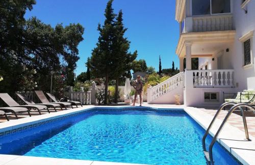 Urbanizacion Hacienda las Chapas Villa | Domus Vesta Villa Marbella close to Nikki Beach