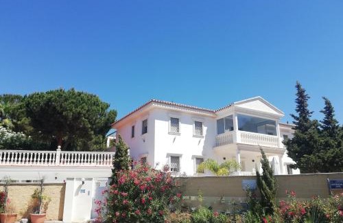 Urbanizacion Hacienda las Chapas Villa | Domus Vesta Villa Marbella close to Nikki Beach